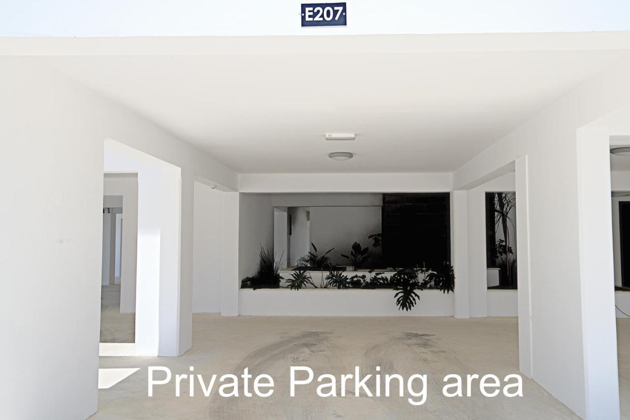 Golden Tree Apartment Paralimni Exterior foto