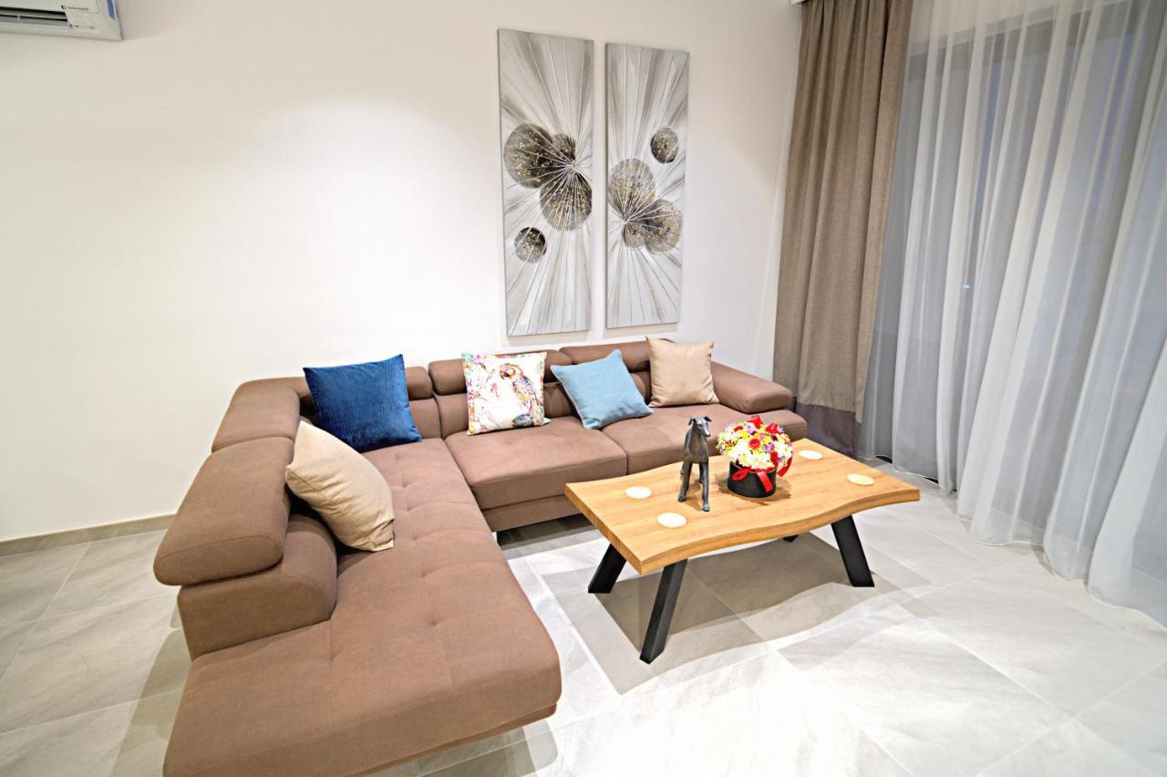 Golden Tree Apartment Paralimni Exterior foto